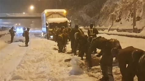 Meteorolozi najavili Pašće 60 cm snega B92