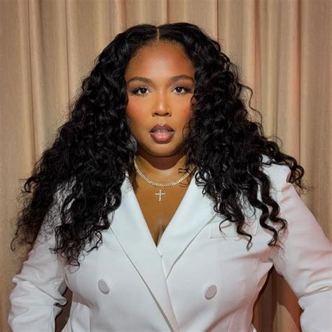 Lizzo Showcases Slimmed Down Curves In Jaw Dropping Latex Outfit You