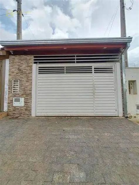 Casa na Rua Izabel Câmara Caliani Parque Sao Bento em Sorocaba por R