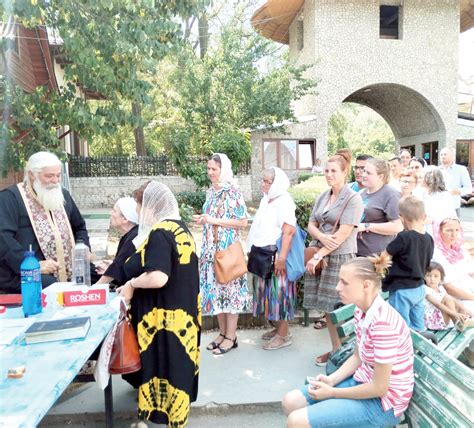 Mãnãstirea Vlãdiceni: acasã la Sfântul Ilie, acasã la Pãrintele ...