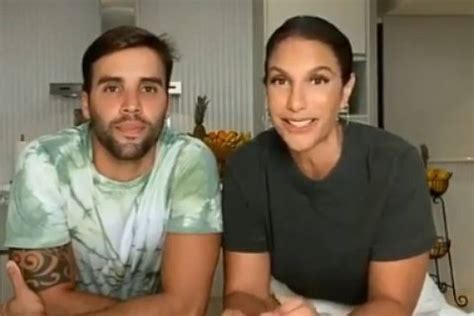 F5 Celebridades Ivete Sangalo dá detalhes de sexo marido Já