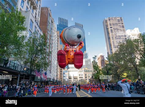 The Astronaut Snoopy By Peanuts Worldwide Balloon Flown During 96th Macy S Thanksgiving Day