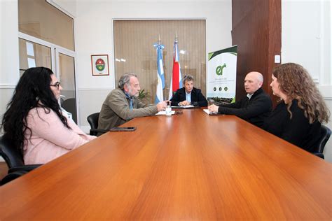 Trabajan en la agenda del Programa de Saneamiento del río Uruguay