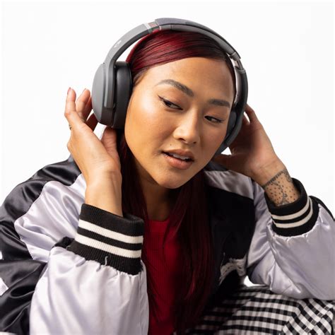 how to connect crusher evo headphones