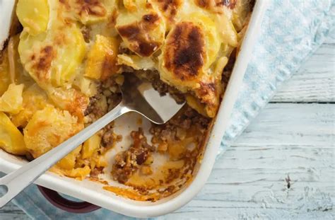 La Moussaka Recette Facile: Un Voyage Culinaire en Grèce - Cuizinea