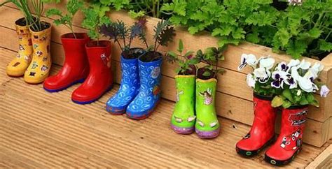 1000+ images about Old Boots Garden on Pinterest | Gardens, Container ...