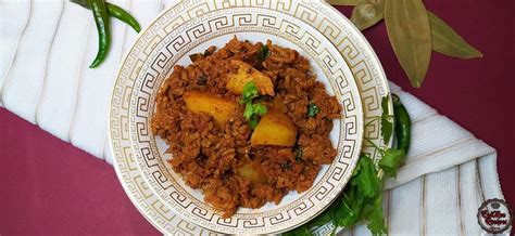 Mince Curry With Potatoes - South African Food | EatMee Recipes