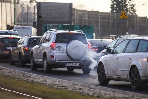 Dym Z Rury Wydechowej Co Oznacza Jego Kolor Wykop Pl