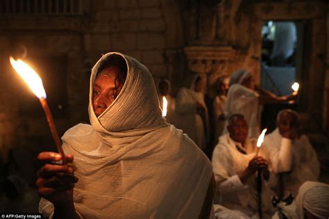 Jerusalem Hosts Fire Ceremony As Eastern Orthodox Christians Celebrate Jesus Resurrection