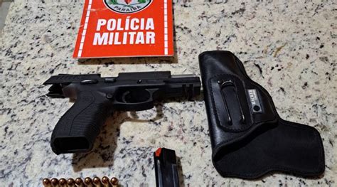 Homem Sintomas De Embriaguez Preso Em Lanchonete Arma Na