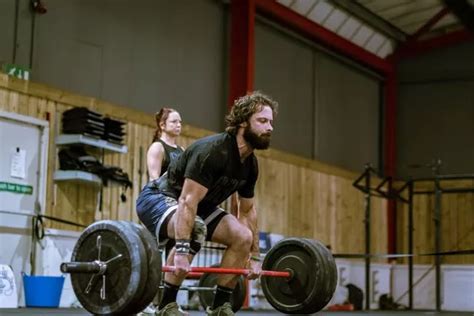 Inside Crossfit Understanding The Fitness Phenomenon And Why Your Friends Are Getting Hooked