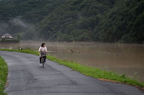 Giappone Piogge Torrenziali A Yakushima Centinaia Di Evacuati