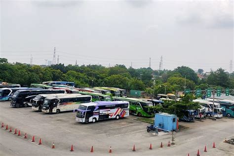 Foto Daftar Harga Tiket Bus AKAP Jakarta Solo Jelang Mudik Lebaran 2024