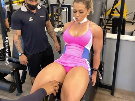 Vivi Winkler Vivi Winklerinstagram Quadr Ceps Tanque De