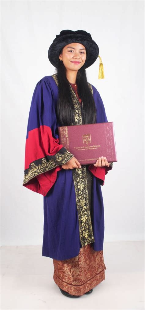 Jubah Graduan Pascasiswazah KONVOKESYEN UKM