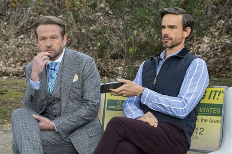 Insatiable Foto Christopher Gorham Dallas Roberts 14 Sobre Un Total