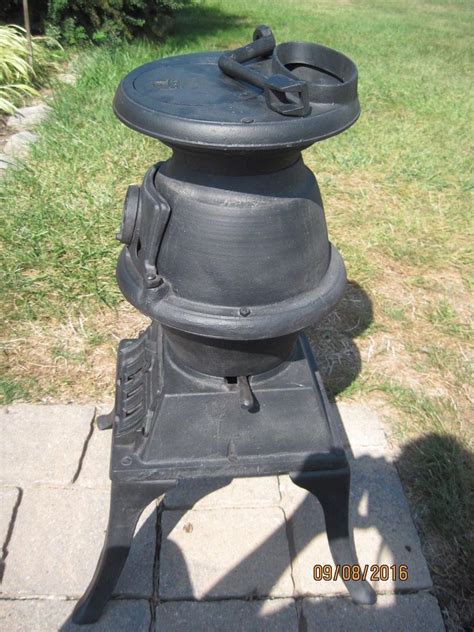 Antique Cast Iron Wood Coal Pot Belly Parlor Stove Taiwan 1833496602