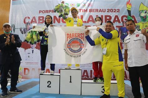 Hari Pertama Berlaga Cabor Angkat Berat Kutim Berhasil Persembahkan 3