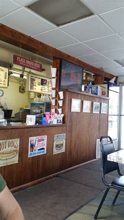 Trail Family Diner | 320 Dewey Ave, Cambridge, OH 43725, USA