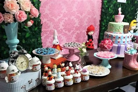 Festa Alice no País das Maravilhas Ideias de Decoração Dicas e Vídeos