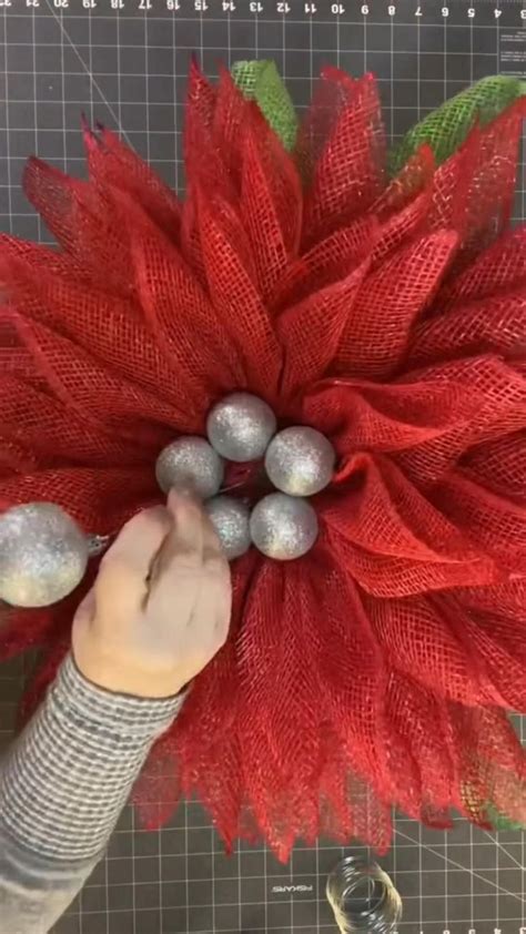 How To Make A Poinsettia Wreath With Julies Wreath Boutique In 2022