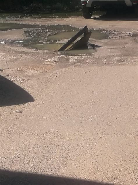 Reggio Calabria Fogna A Cielo Aperto E Liquami In Strada Tombino Si