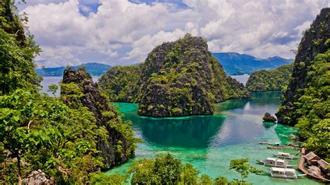 Kayangan Lake, Coron Island, Philippines - backiee