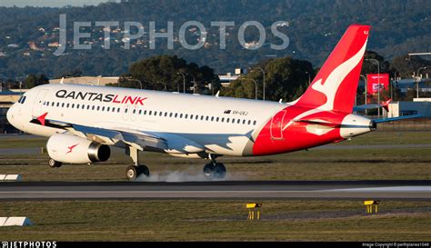 Vh Uvj Airbus A320 232 Qantaslink Network Aviation Perthplanes1046 Jetphotos