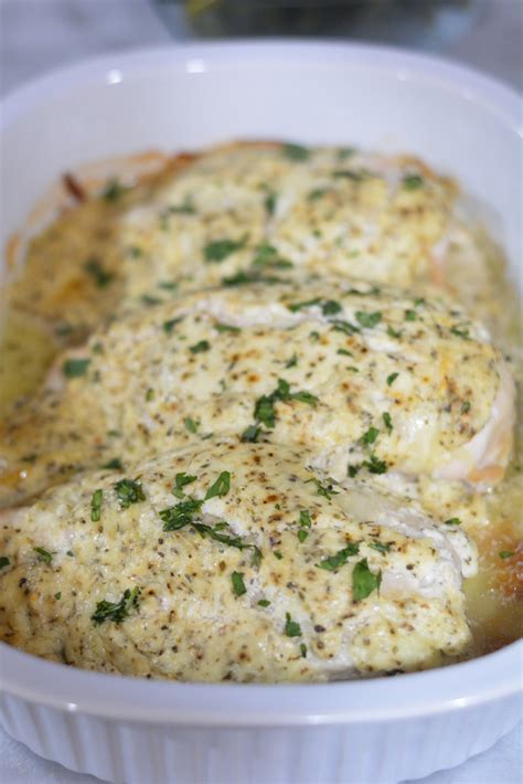 Easy Sour Cream Chicken Recipe Mommy S Fabulous Finds