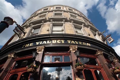 The Viaduct Tavern Fuller S Pub And Restaurant In Newgate