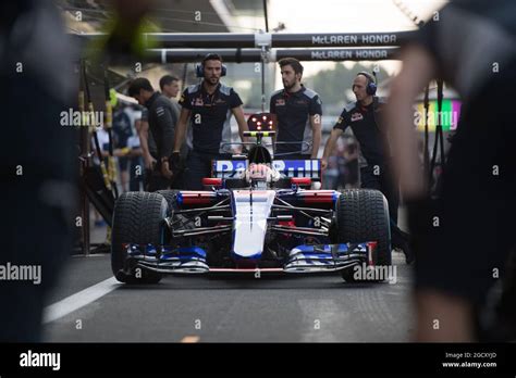 Scuderia Toro Rosso Str12 Practices A Pit Stop Hi Res Stock Photography