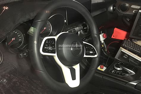 2018 Mercedes Benz C-Class Facelift Spied, Reveals More of Its Interior - autoevolution