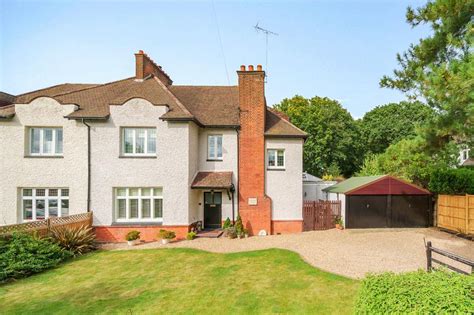 Red Lane Claygate Kt10 5 Bed Semi Detached House £1 700 000