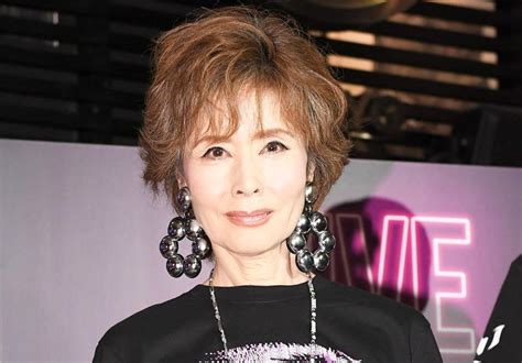 69歳迎えた小柳ルミ子 網タイツで大開脚を披露 ファンもうっとり「憧れる」芸能デイリースポーツ Online