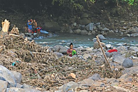 Las casas a la orilla del río Séptimo Sentido