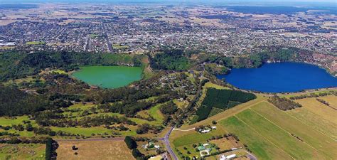 Blue Lake and Valley Lake Mt Gambier | Australia travel, Mount gambier ...