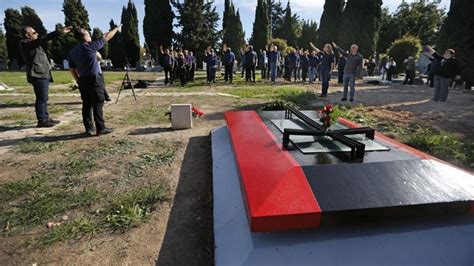 Una treintena de falangistas rinde homenaje a José Antonio Primo de