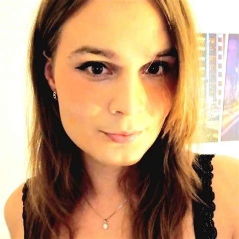 Trans Girl Plays With Massive Dildo Shemale Amateur Porn Feat Novie XHamster