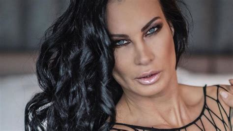 Цеци Красимирова си показа котето СНИМКИ - VIP