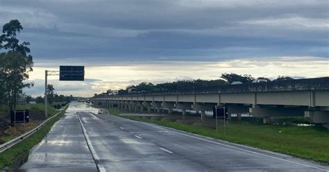 Alagamento Na Pista Trecho Da Br No Sul De Sc Segue Em M O Dupla