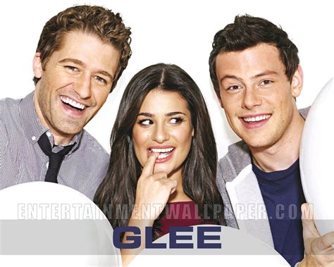 The entire Glee Club in one photo : r/glee