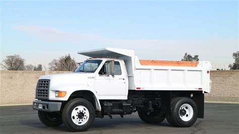 1996 Ford F800 5 7 Yard Dump Truck Youtube