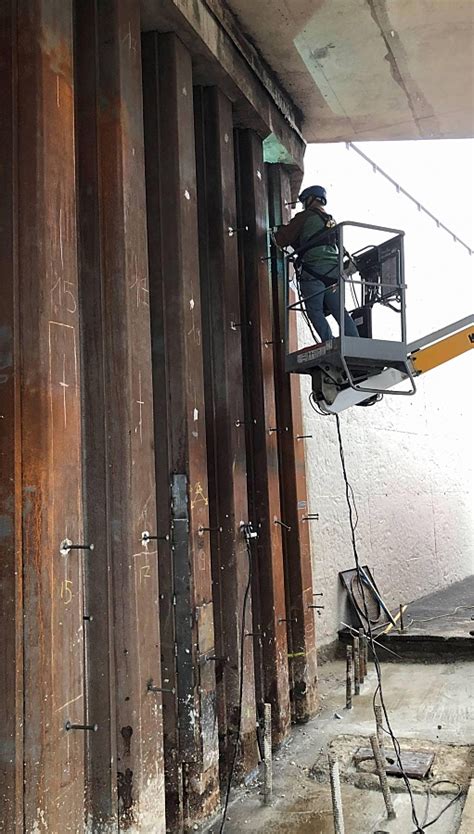 Welding On The Sheet Pile Curtain Under The Structure For Mixed Steel