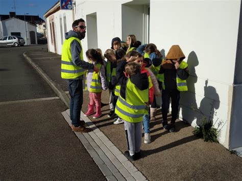 Devenir un piéton Ecole Saint Pierre Nieul le Dolent