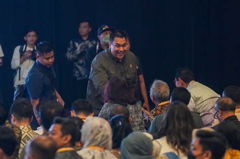 Menpora Dito Dampingi Presiden Jokowi Buka Main Event Sewindu Proyek