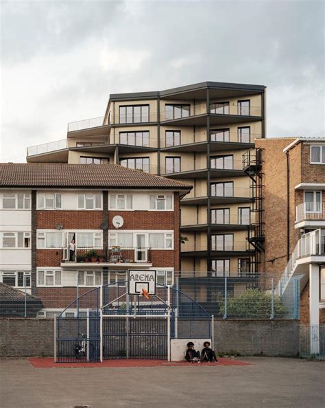 Anglo-Dutch architecture firm Studio Woodroffe Papa completes mixed-use