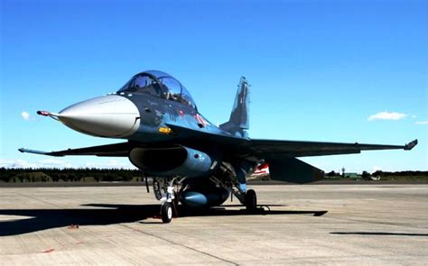 Japanese Mitsubishi F-2 Jet Fighter | F2 戦闘機, 戦闘機, ジェット戦闘機