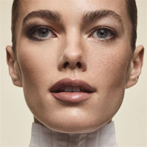 Maquillage Nude Le Mode D Emploi Pour Adopter Le Make Up Naturel Vogue France