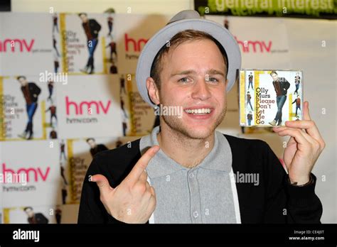 Olly Murs Performs And Signs His New Single Please Don T Let Me Go