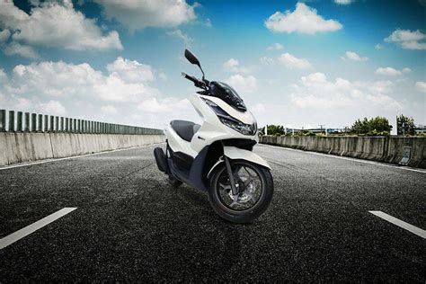 Honda Pcx Ehev Harga Review Spesifikasi Promo November Zigwheels